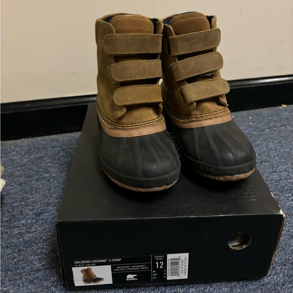 Sorel winter boots- kids size 12